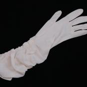 UNIM1991.4.24 (Gloves) image