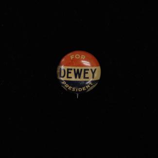1971.11.18.4 (Political Pin, Political Button) image