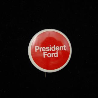 1976.77.5 (Political Pin, Political Button) image
