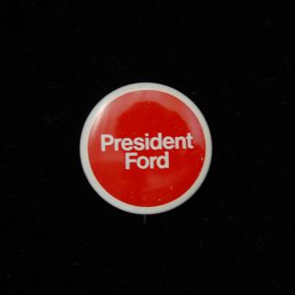 1976.81.1 (Political Pin, Political Button) image