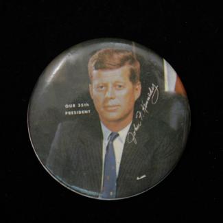 1978.25.83 (Political Pin, Political Button) image