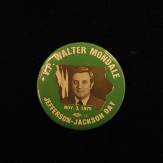1980.5.230 (Political Pin, Political Button) image
