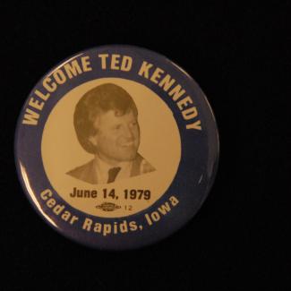 1980.5.274 (Political Pin, Political Button) image