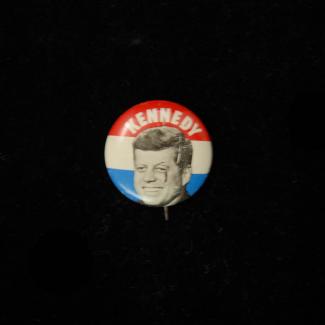 1980.5.153 (Political Pin, Political Button) image
