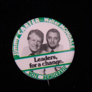 1980.5.171 (Political Pin, Political Button) image