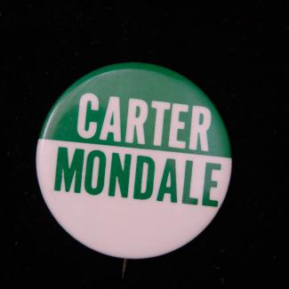 1980.5.175 (Political Pin, Political Button) image