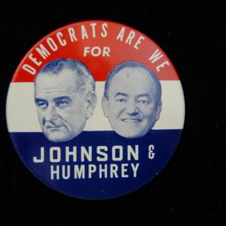 1980.5.52 (Political Pin, Political Button) image