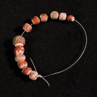 1989.43.115 (Beads) image