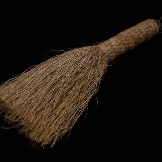 2010.4.0020 (Broom, Whisk) image