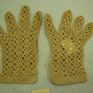 UNIM1988.11.0204H (Gloves) image